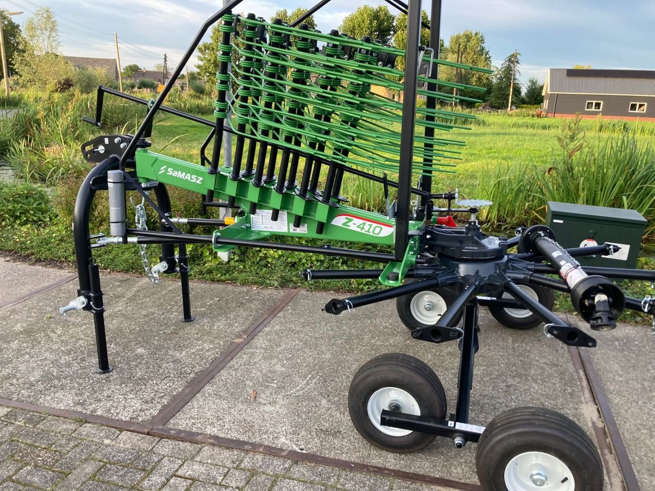 Schwader van het type Sonstige Samasz Z-410, Neumaschine in Stolwijk (Foto 3)