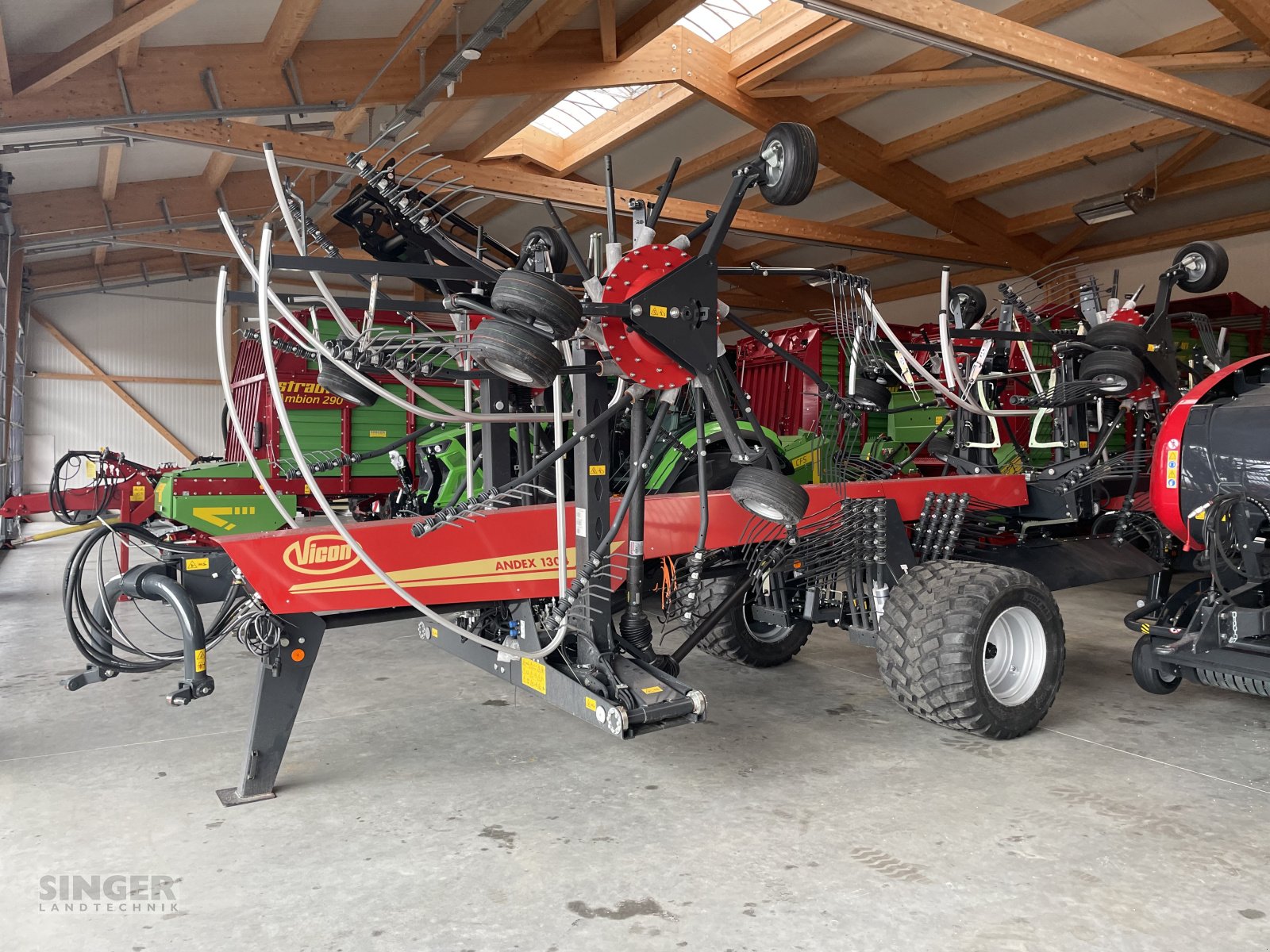 Schwader tip Vicon Andex 1304 - Jubiläumsmaschine, Neumaschine in Ebenhofen (Poză 2)