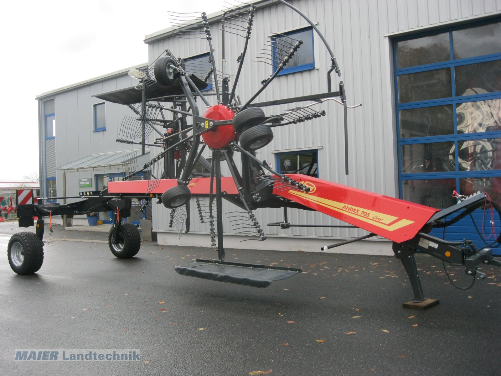 Schwader des Typs Vicon Andex 705 EVO, Neumaschine in Dieterskirchen (Bild 1)