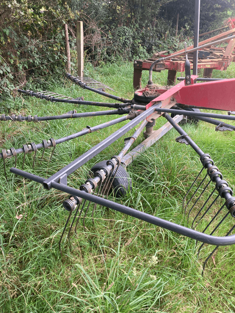 Schwader tip Vicon DIVERS, Gebrauchtmaschine in ISIGNY-LE-BUAT (Poză 3)