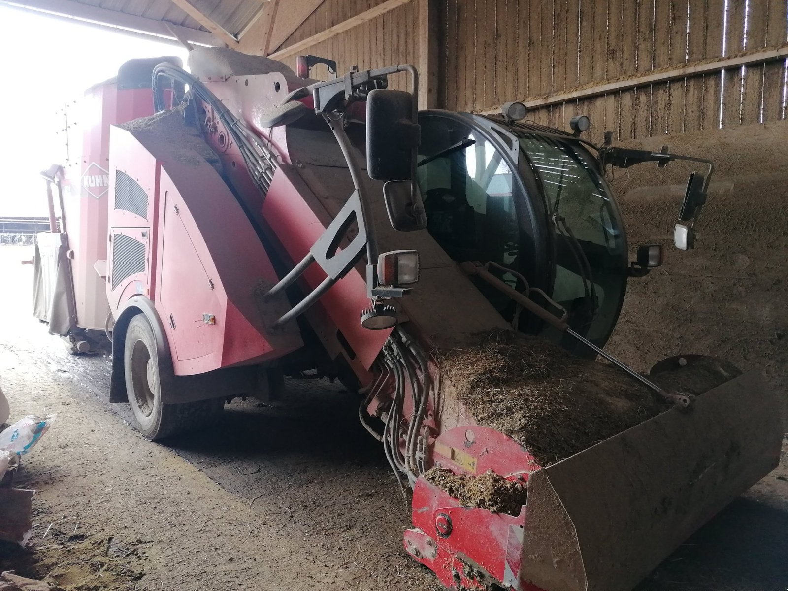 Selbstfahrer Futtermischwagen van het type Kuhn SPV INTENSE 14.1 DL, Gebrauchtmaschine in Le Horps (Foto 1)