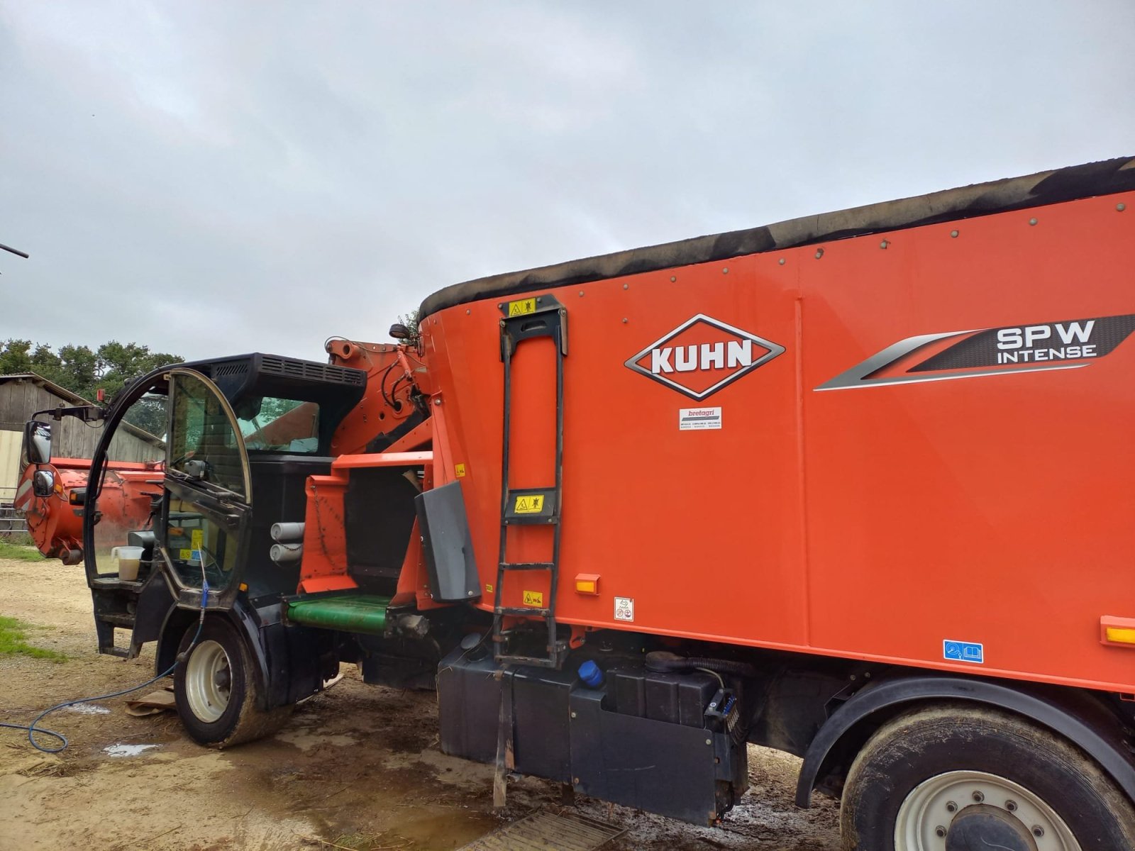 Selbstfahrer Futtermischwagen of the type Kuhn SPW INTENSE 19.2 CL, Gebrauchtmaschine in Le Horps (Picture 3)