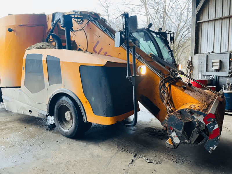 Selbstfahrer Futtermischwagen del tipo Lucas AUTOSPIRE 240, Gebrauchtmaschine In CONDE SUR VIRE (Immagine 1)