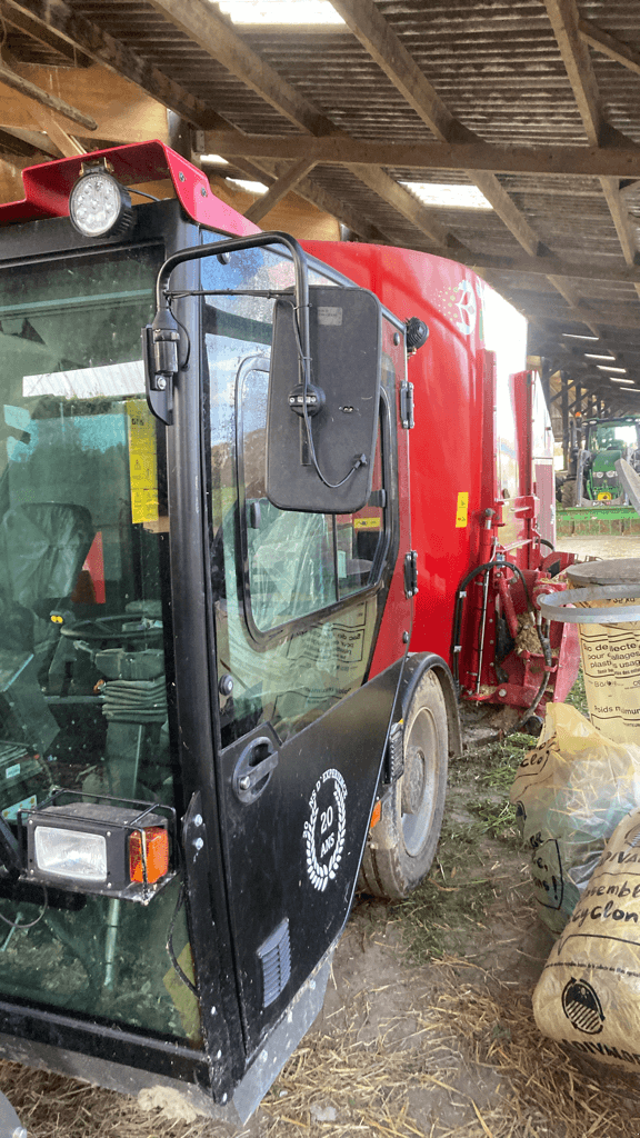 Selbstfahrer Futtermischwagen Türe ait RMH LIBERTY 13, Gebrauchtmaschine içinde TREMEUR (resim 1)