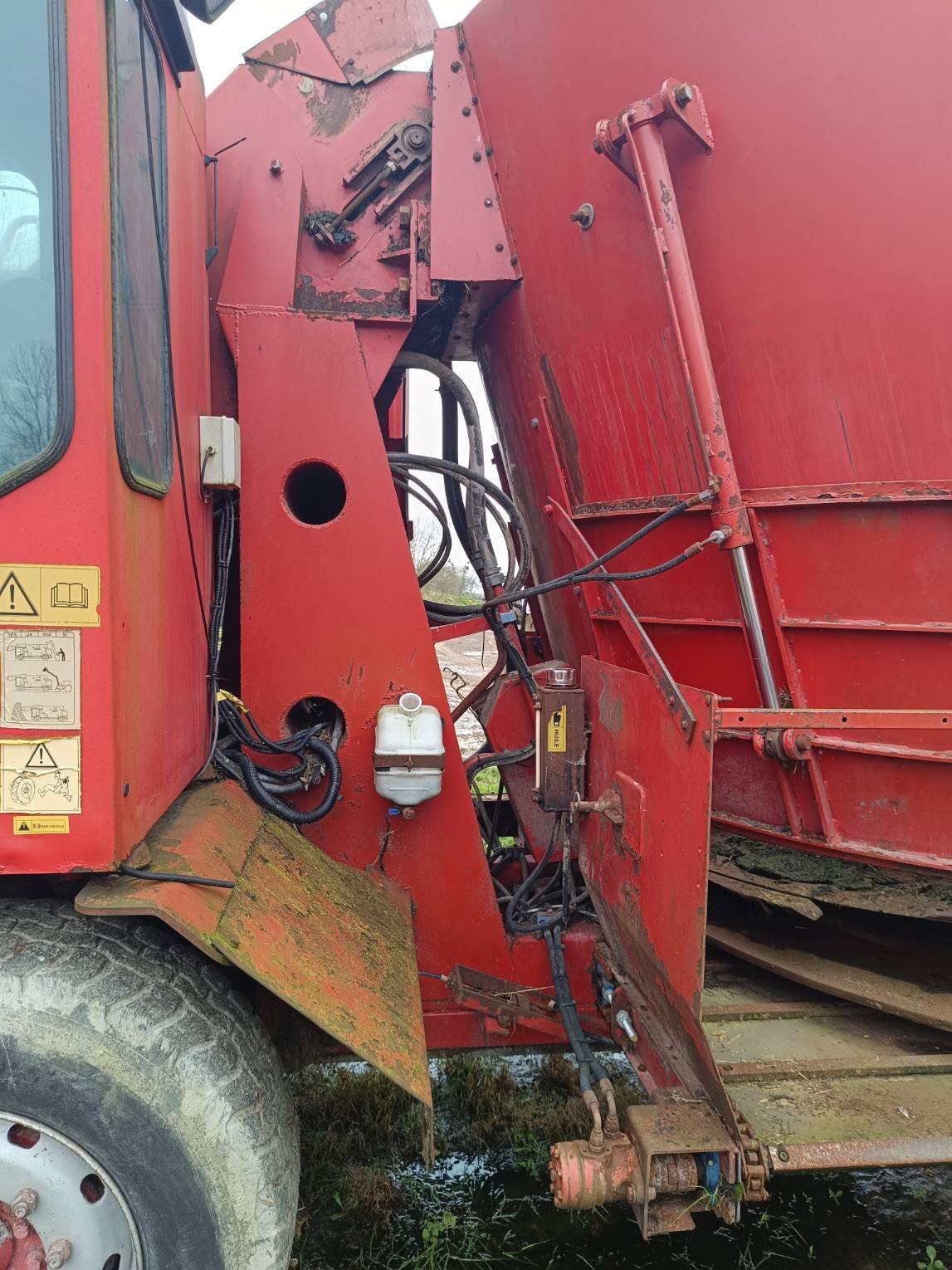 Selbstfahrer Futtermischwagen tip RMH VSL 16, Gebrauchtmaschine in Le Horps (Poză 10)