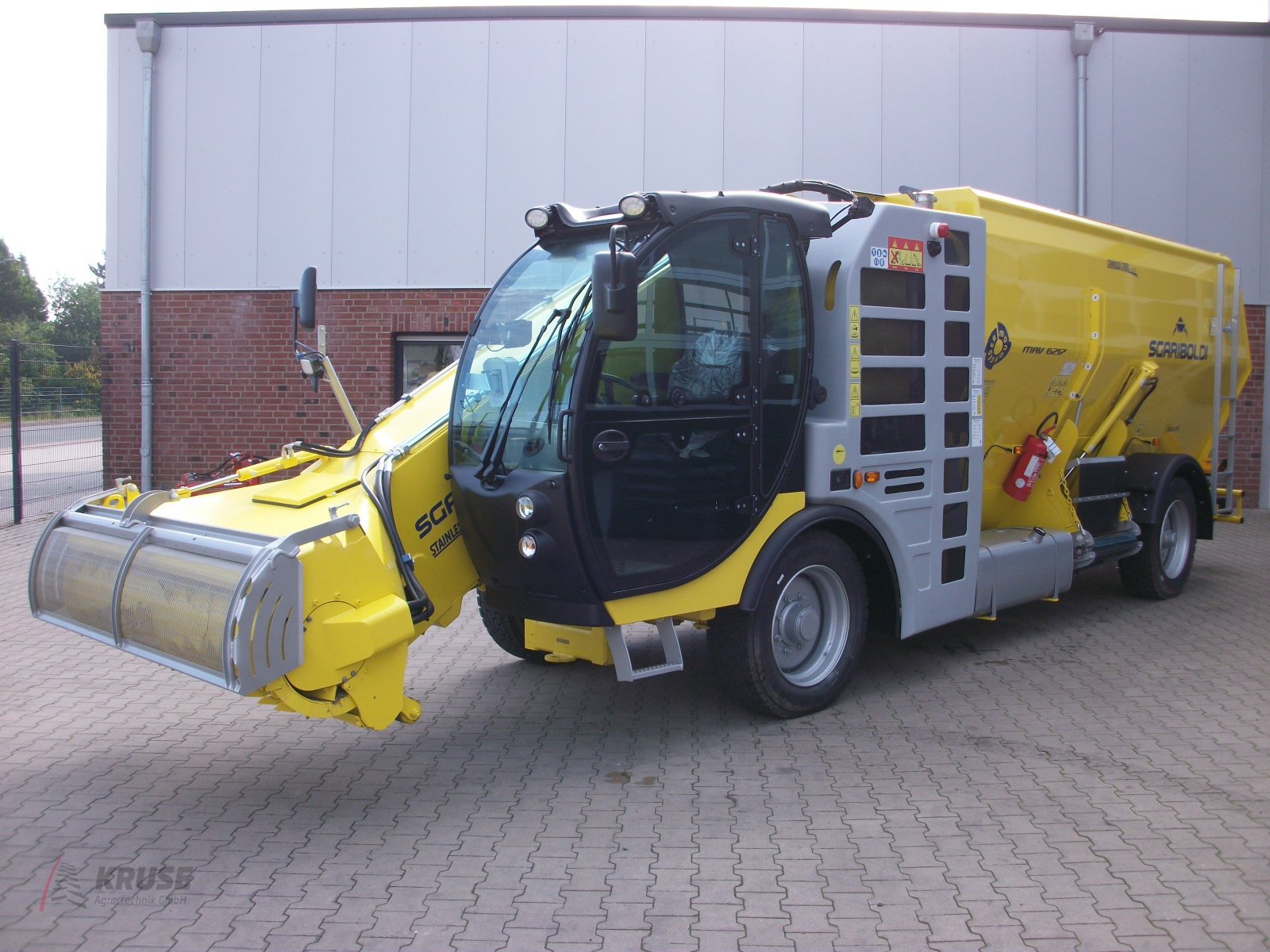 Selbstfahrer Futtermischwagen van het type Sgariboldi MAV 6217-4WS, Neumaschine in Fürstenau (Foto 1)