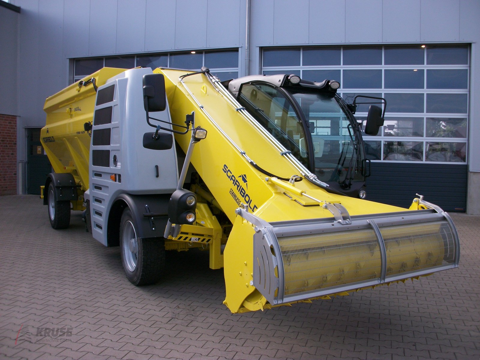 Selbstfahrer Futtermischwagen of the type Sgariboldi MAV 6217-4WS, Neumaschine in Fürstenau (Picture 4)