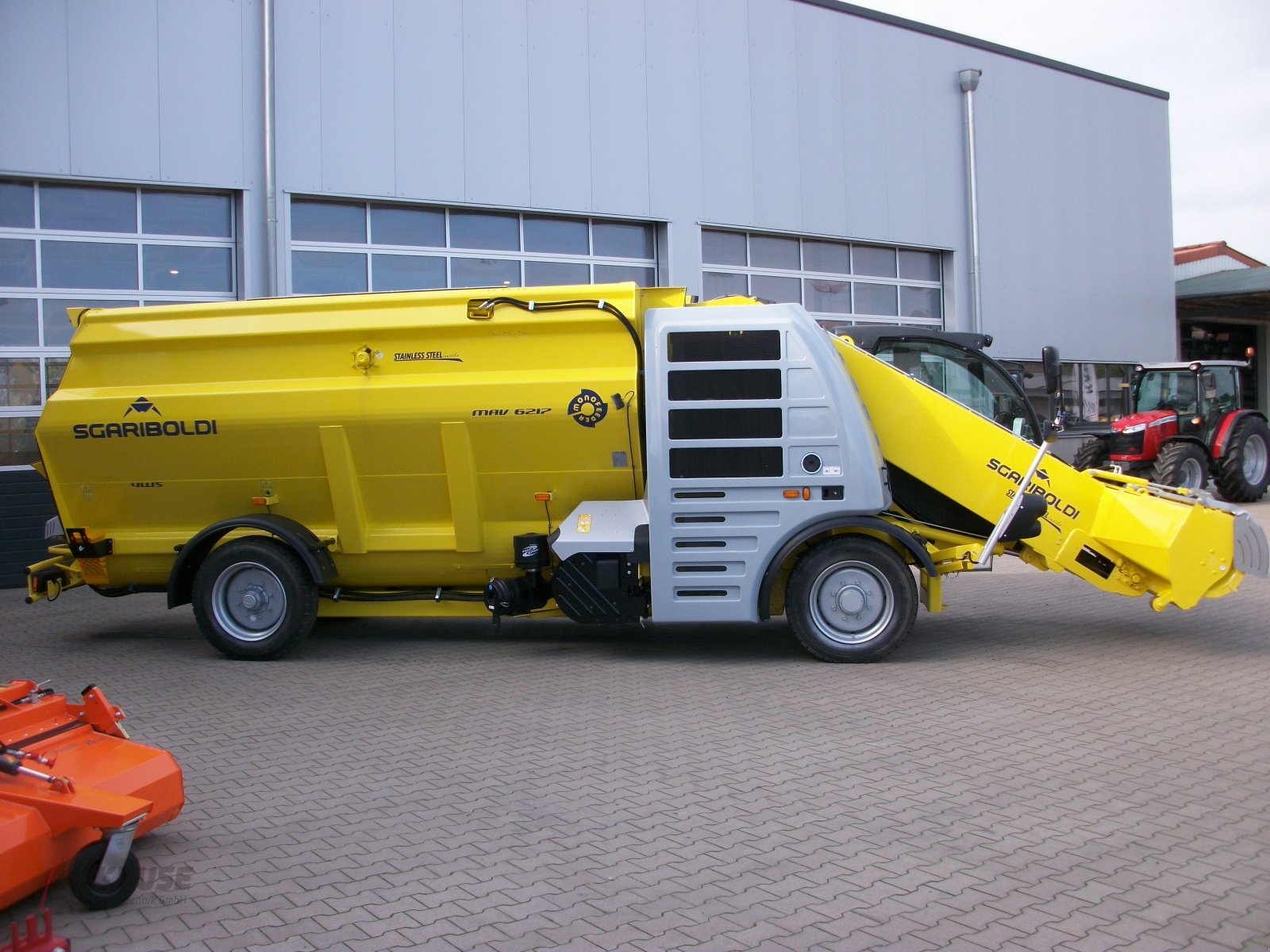 Selbstfahrer Futtermischwagen van het type Sgariboldi MAV 6217-4WS, Neumaschine in Fürstenau (Foto 6)