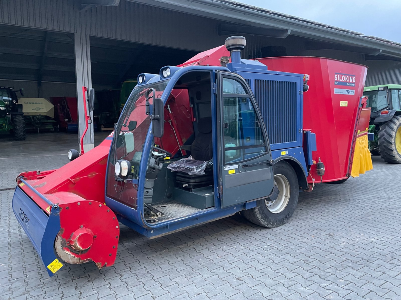 Selbstfahrer Futtermischwagen Türe ait Siloking Selbstfahrer 13 cbm, Gebrauchtmaschine içinde Burglengenfeld (resim 1)