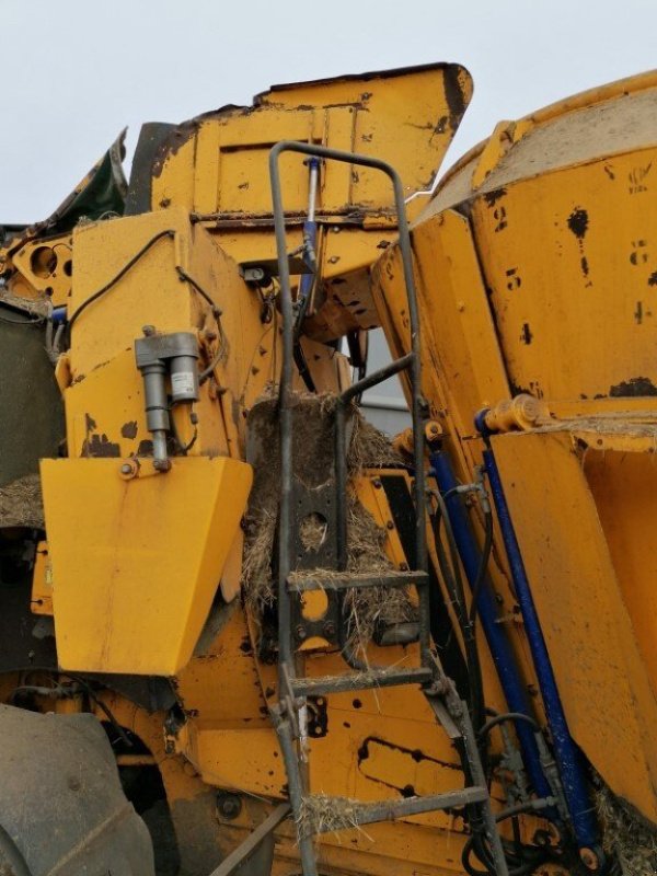 Selbstfahrer Futtermischwagen van het type Sonstige AMIRAL, Gebrauchtmaschine in Le Horps (Foto 3)