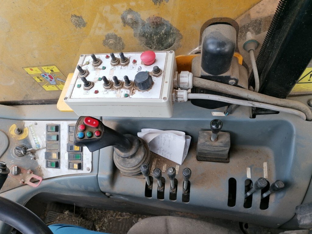 Selbstfahrer Futtermischwagen van het type Sonstige AMIRAL, Gebrauchtmaschine in Le Horps (Foto 11)