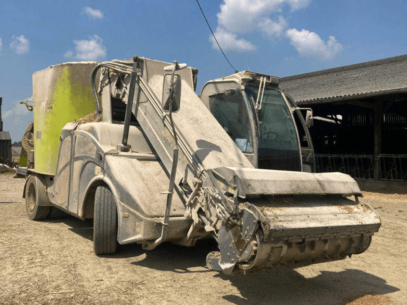 Selbstfahrer Futtermischwagen van het type Storti DOBERMAN, Gebrauchtmaschine in CONDE SUR VIRE (Foto 1)