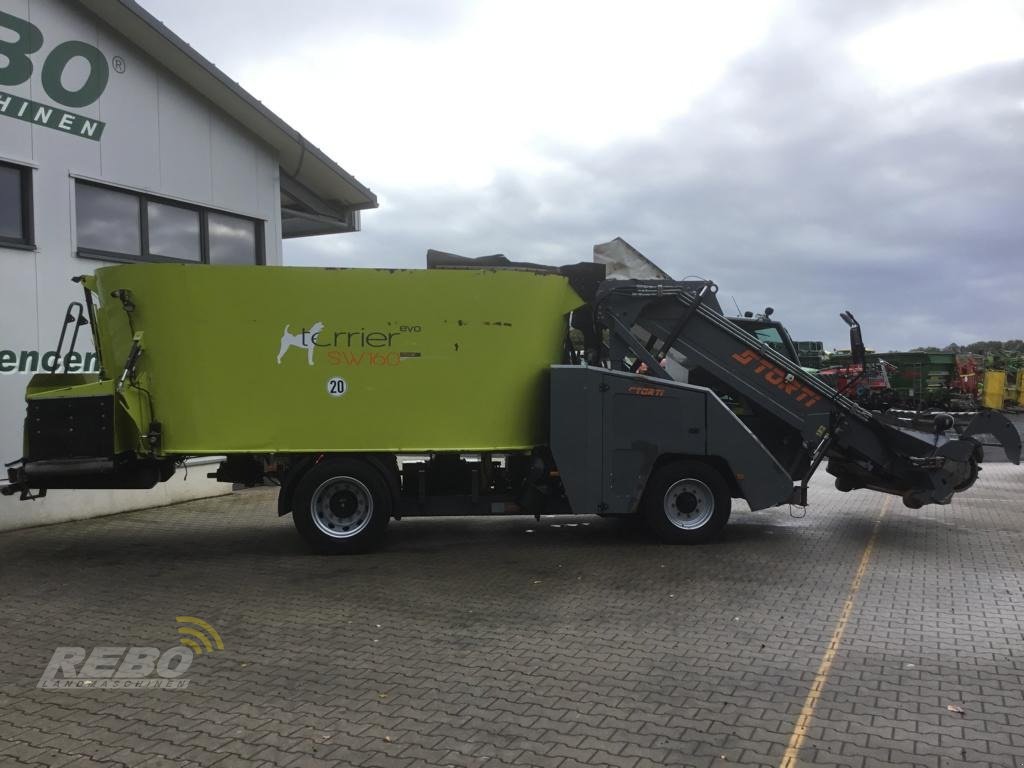 Selbstfahrer Futtermischwagen van het type Storti Terrier SW 160 EVO, Gebrauchtmaschine in Neuenkirchen-Vörden (Foto 4)