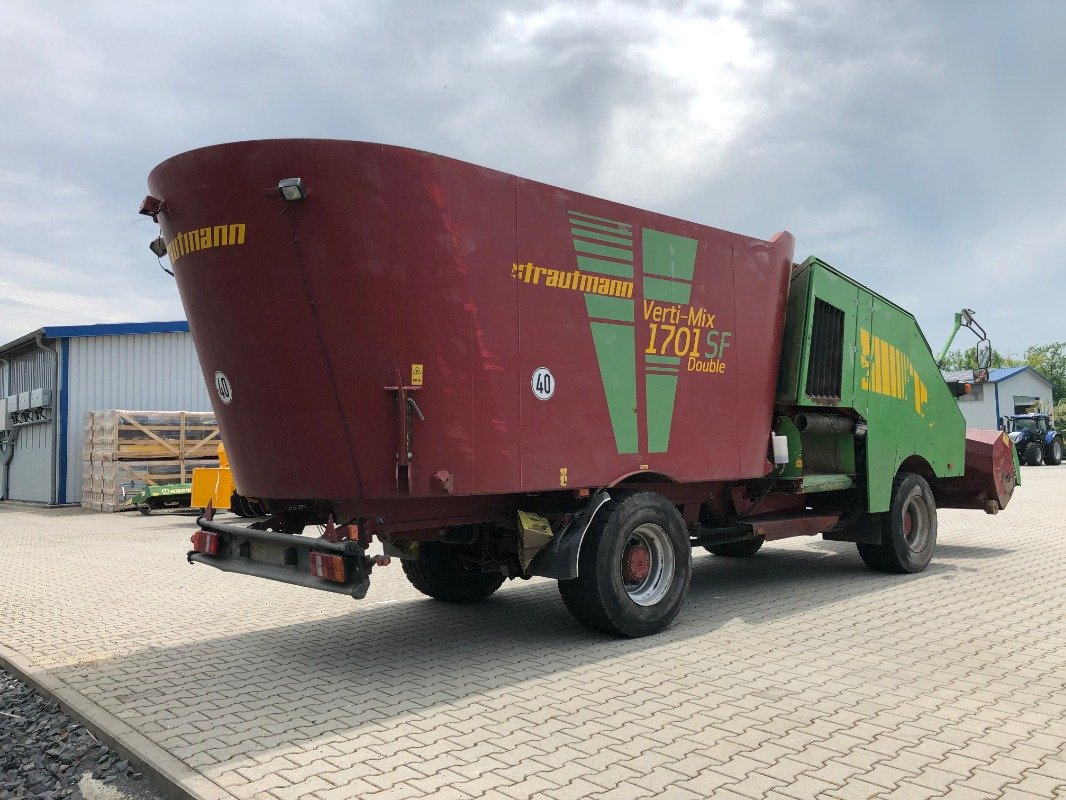 Selbstfahrer Futtermischwagen du type Strautmann Verti-Mix 1701 Double SF, Gebrauchtmaschine en Ebersbach (Photo 4)