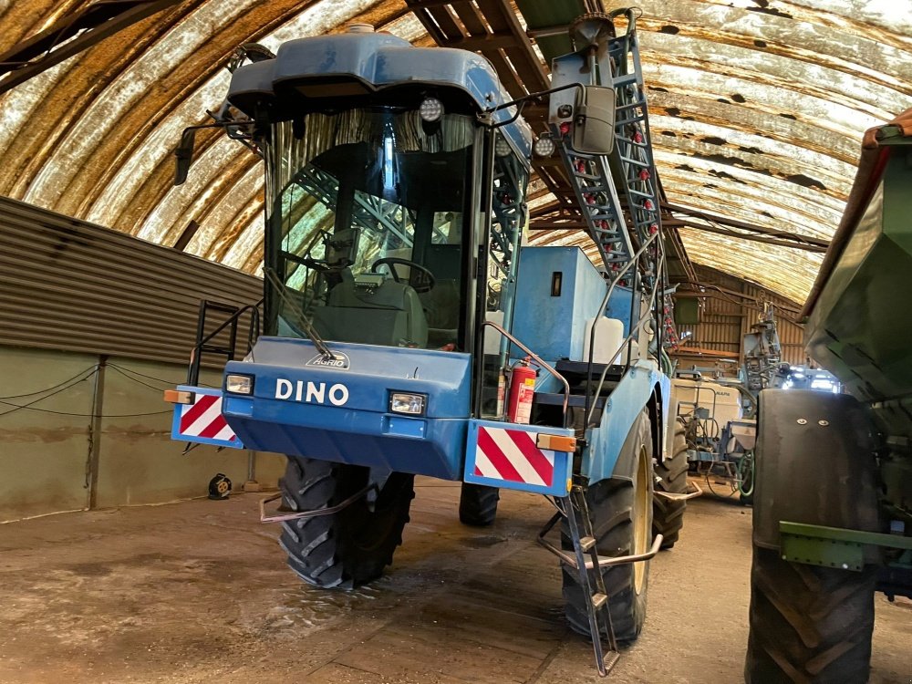 Selbstfahrspritze van het type AGRIO DINO 5000, Gebrauchtmaschine in Praha (Foto 7)