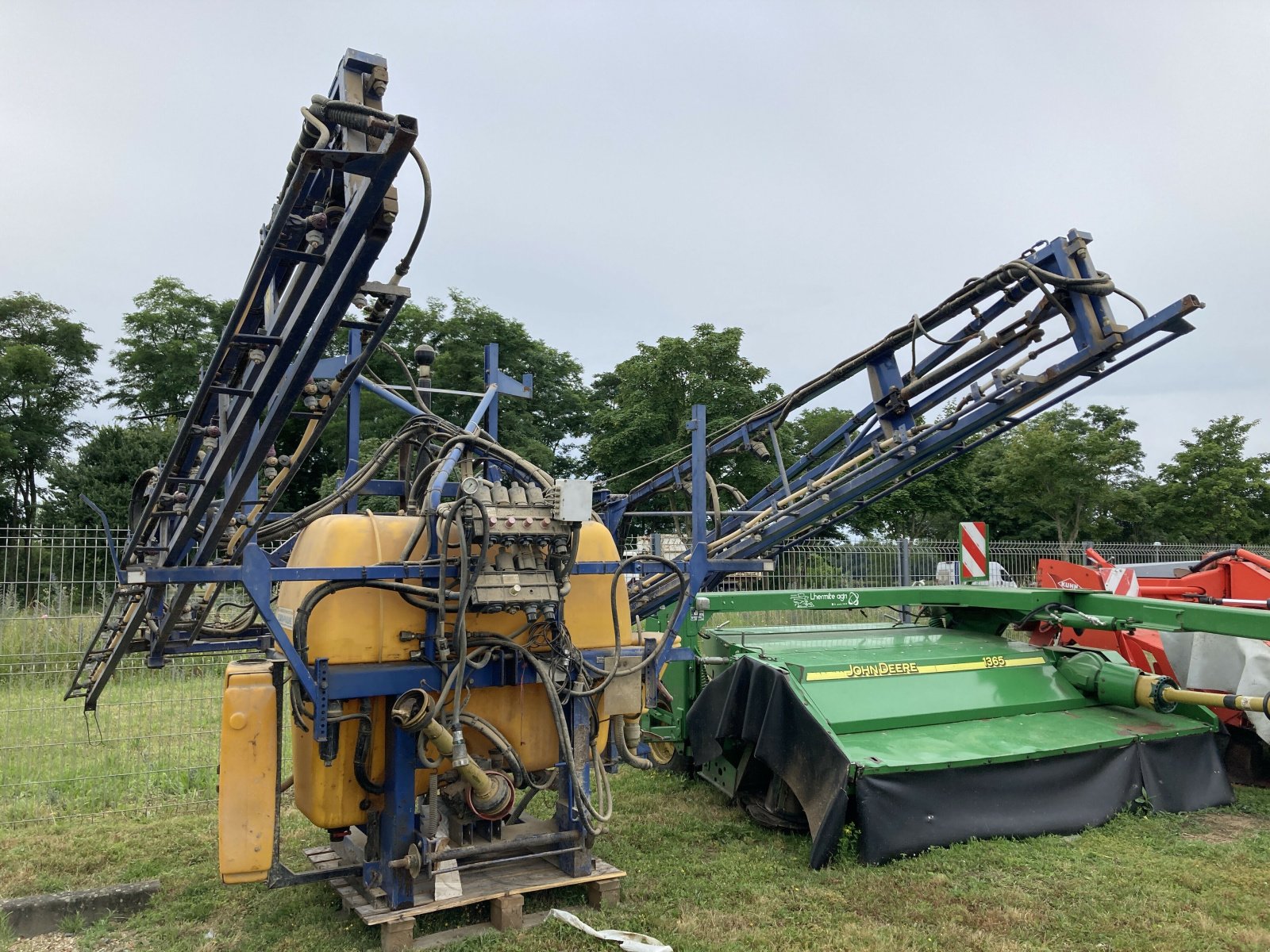 Selbstfahrspritze typu Caruelle PULVERISATEUR 1000L 18M CZ 10, Gebrauchtmaschine v ST CLEMENT DE LA PLACE (Obrázek 2)