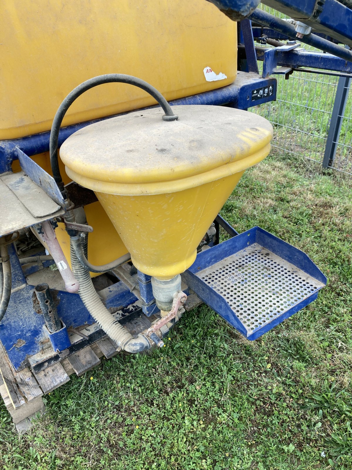 Selbstfahrspritze typu Caruelle PULVERISATEUR 1000L 18M CZ 10, Gebrauchtmaschine v ST CLEMENT DE LA PLACE (Obrázek 7)