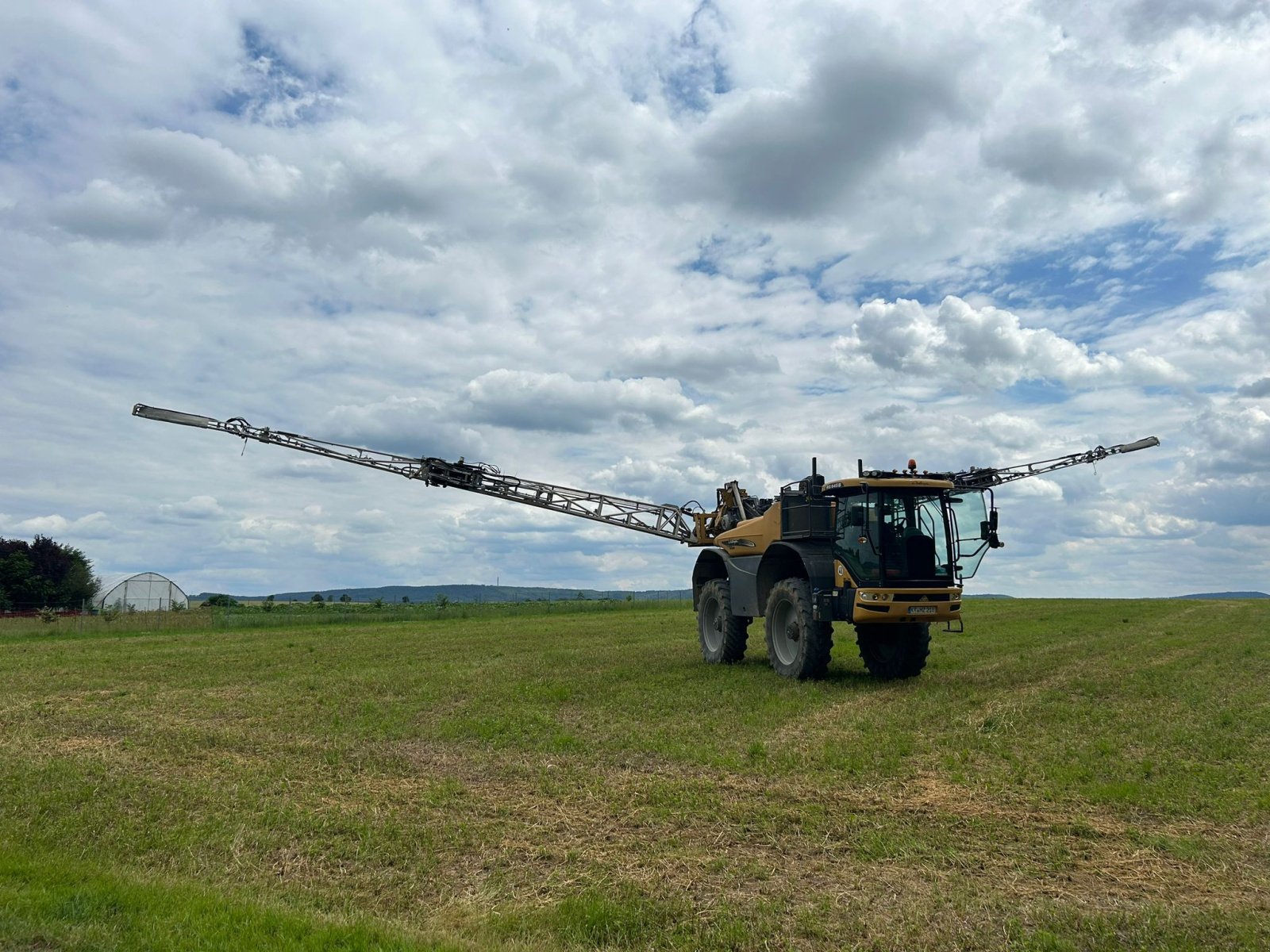 Selbstfahrspritze типа Challenger Rogator 645 B, Gebrauchtmaschine в Prichsenstadt (Фотография 1)