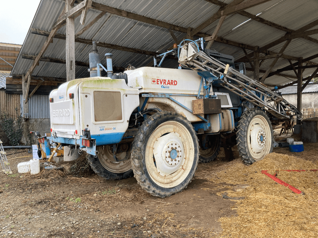 Selbstfahrspritze van het type Evrard AH 3004 M, Gebrauchtmaschine in TREMEUR (Foto 2)