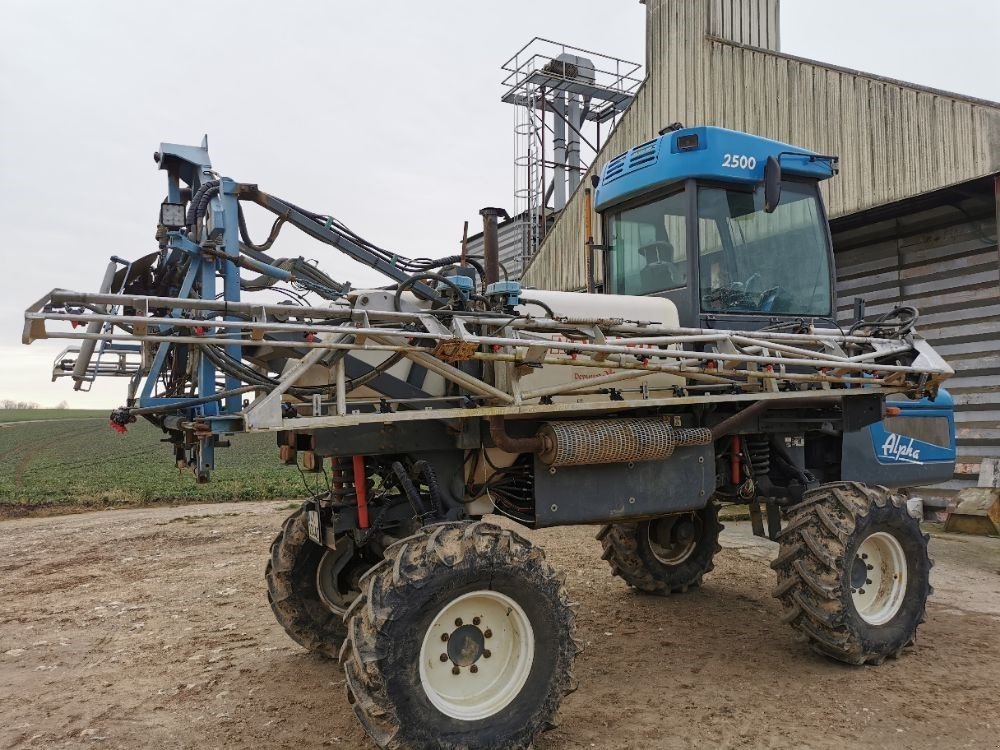 Selbstfahrspritze van het type Evrard ALPHA 2500, Gebrauchtmaschine in FRESNAY LE COMTE (Foto 3)