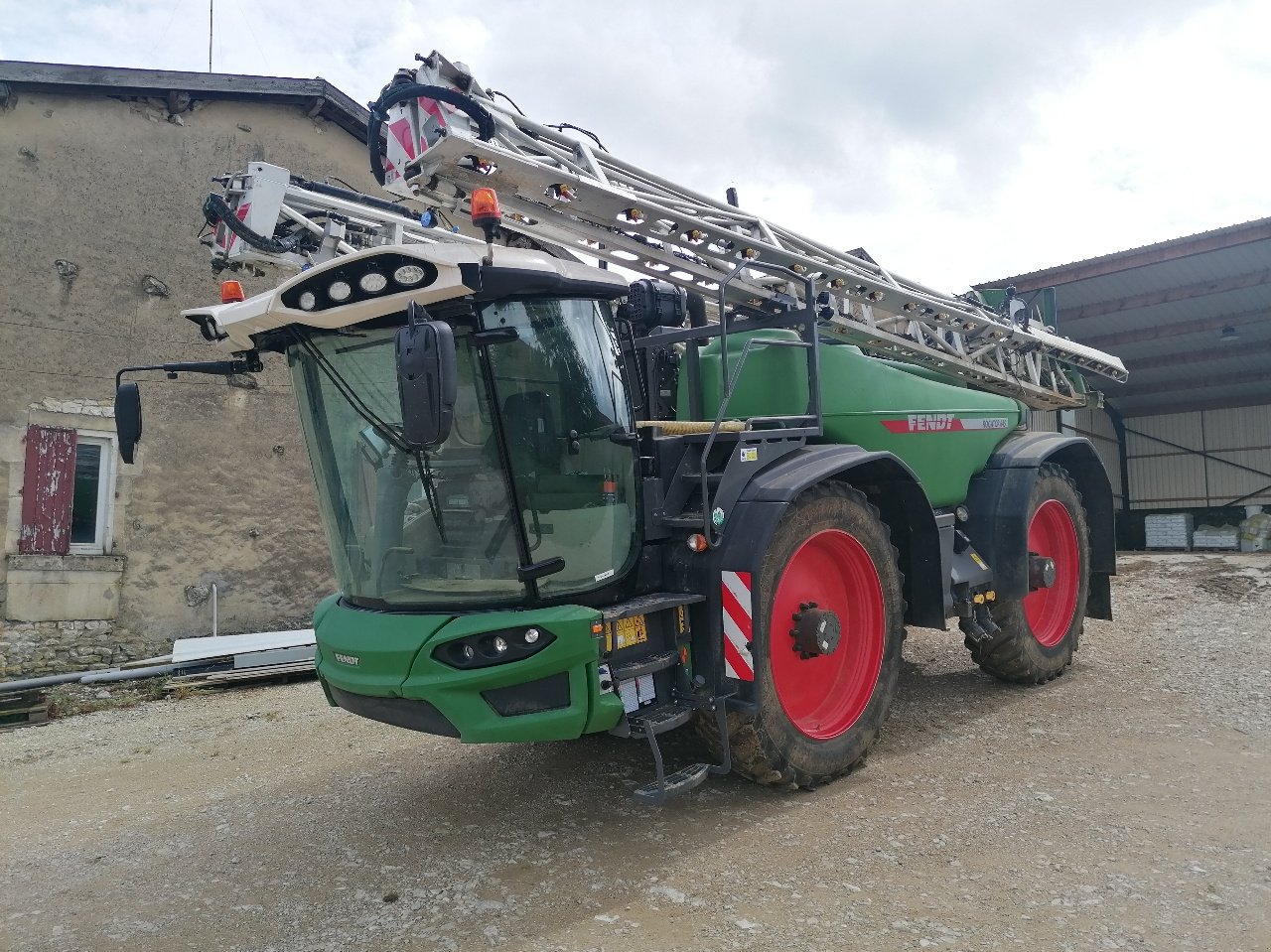 Selbstfahrspritze du type Fendt Rogator 645, Gebrauchtmaschine en Brabant-le-Roi (Photo 1)