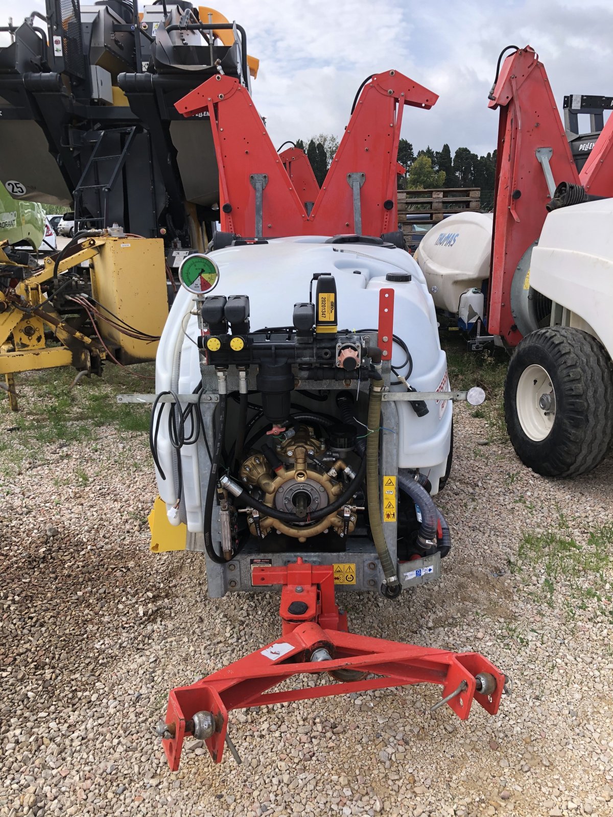 Selbstfahrspritze typu Gaspardo PULVÃ‰ VIGNE FUTURA TGZ 1000L, Gebrauchtmaschine v SAINT ANDIOL (Obrázek 1)