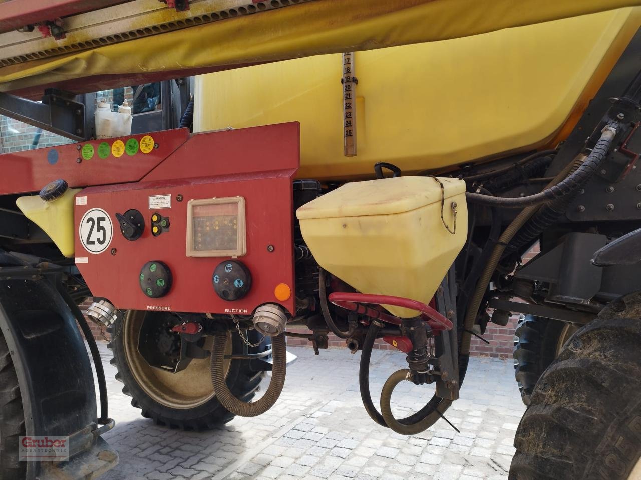 Selbstfahrspritze of the type Hardi Alpha 2500i, Gebrauchtmaschine in Elsnig (Picture 7)