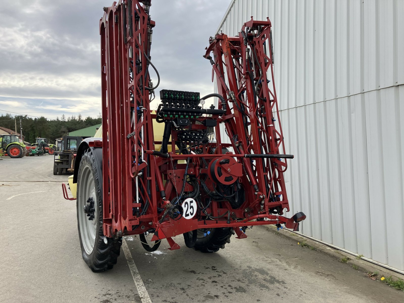 Selbstfahrspritze des Typs Hardi RANGER 2500, Gebrauchtmaschine in PLOUIGNEAU (Bild 3)