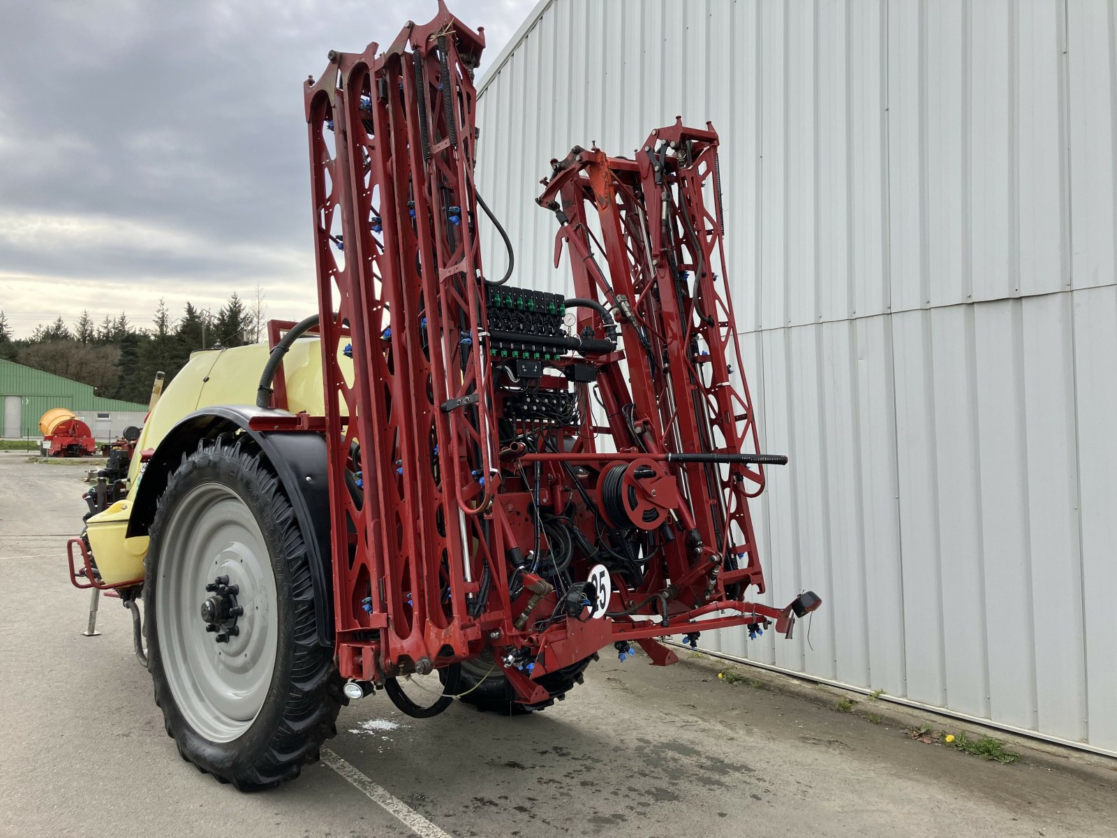 Selbstfahrspritze du type Hardi RANGER 2500, Gebrauchtmaschine en PLOUIGNEAU (Photo 4)