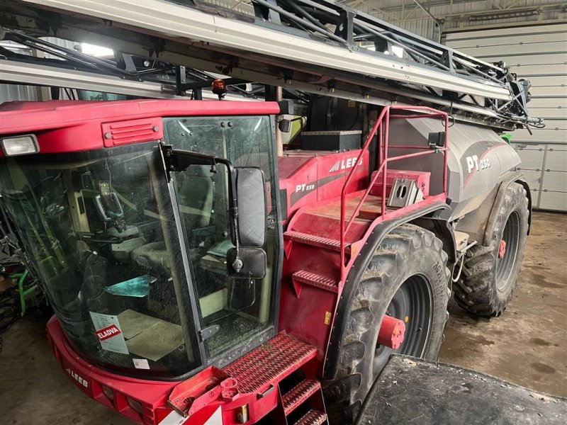 Selbstfahrspritze del tipo Horsch Leeb PT 230 8000 Liter 30 / 36 meter. 8000 liter tank. Ring til Ulrik for mere info på 40255544. Jeg snakker Jysk, tysk og engelsk., Gebrauchtmaschine en Kolding (Imagen 1)