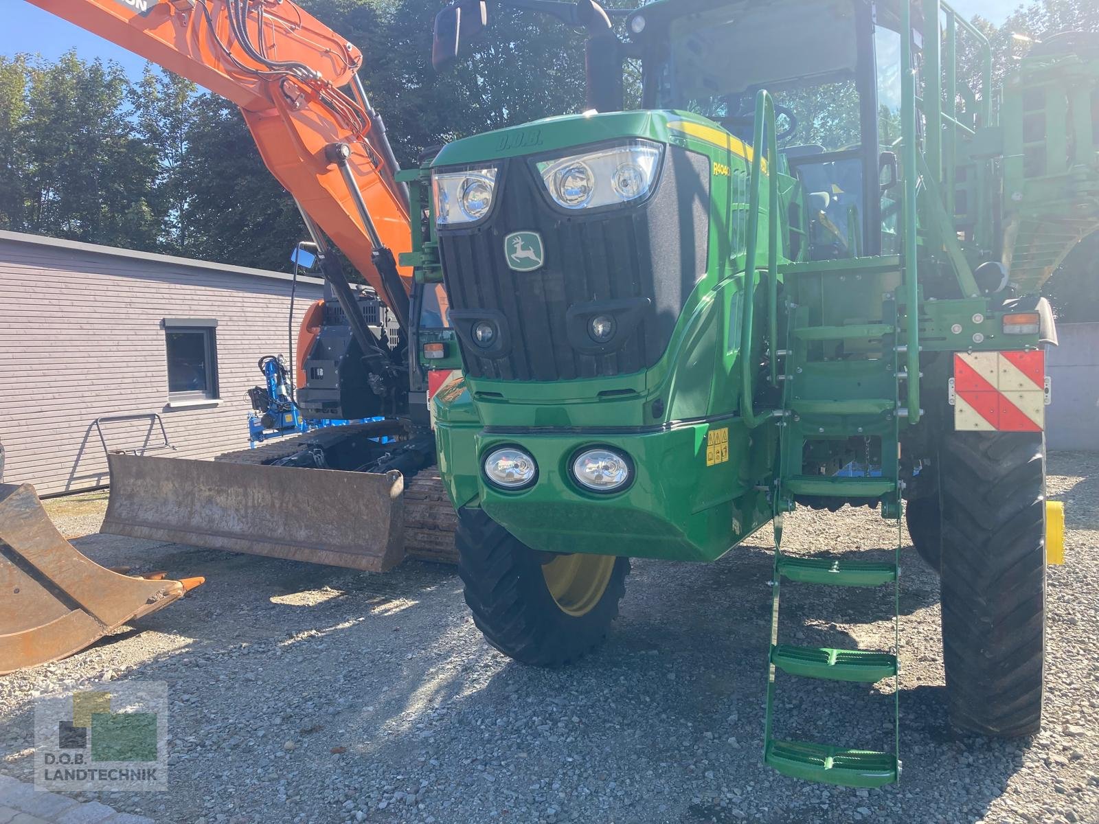 Selbstfahrspritze van het type John Deere R4040i, Gebrauchtmaschine in Regensburg (Foto 2)