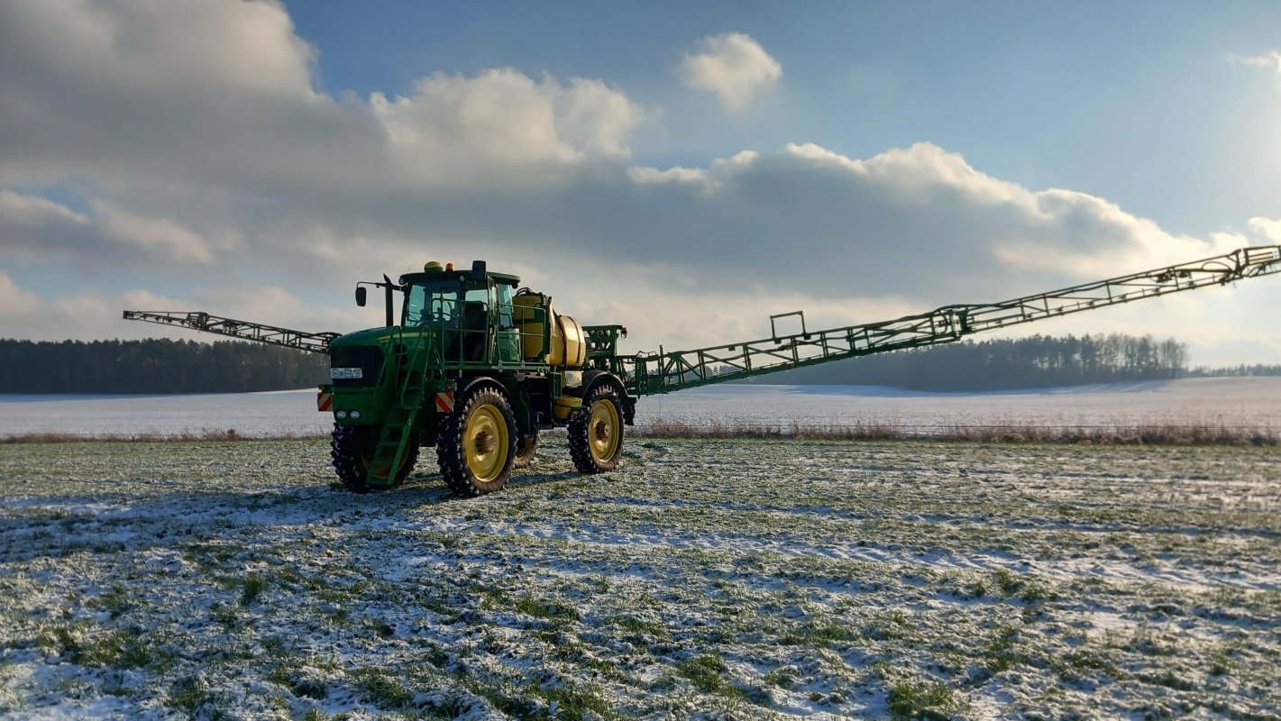 Selbstfahrspritze van het type John Deere R5430i, Gebrauchtmaschine in Mrągowo (Foto 1)