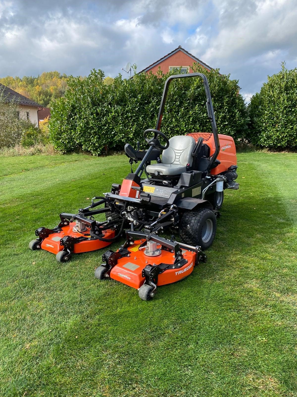 Sichelmäher van het type Jacobsen AR 331, Gebrauchtmaschine in Weidenbach (Foto 4)