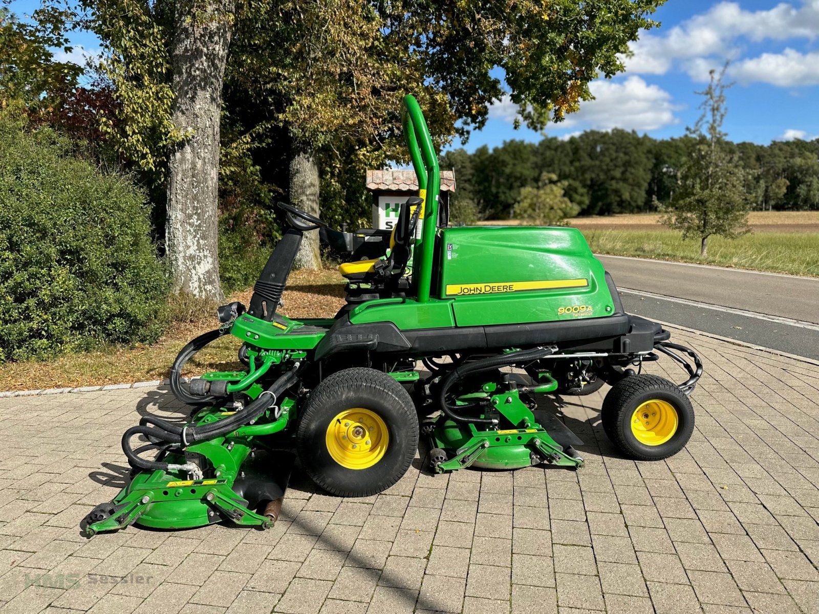 Sichelmäher des Typs John Deere Terrain Cut 9009A, Gebrauchtmaschine in Weidenbach (Bild 2)