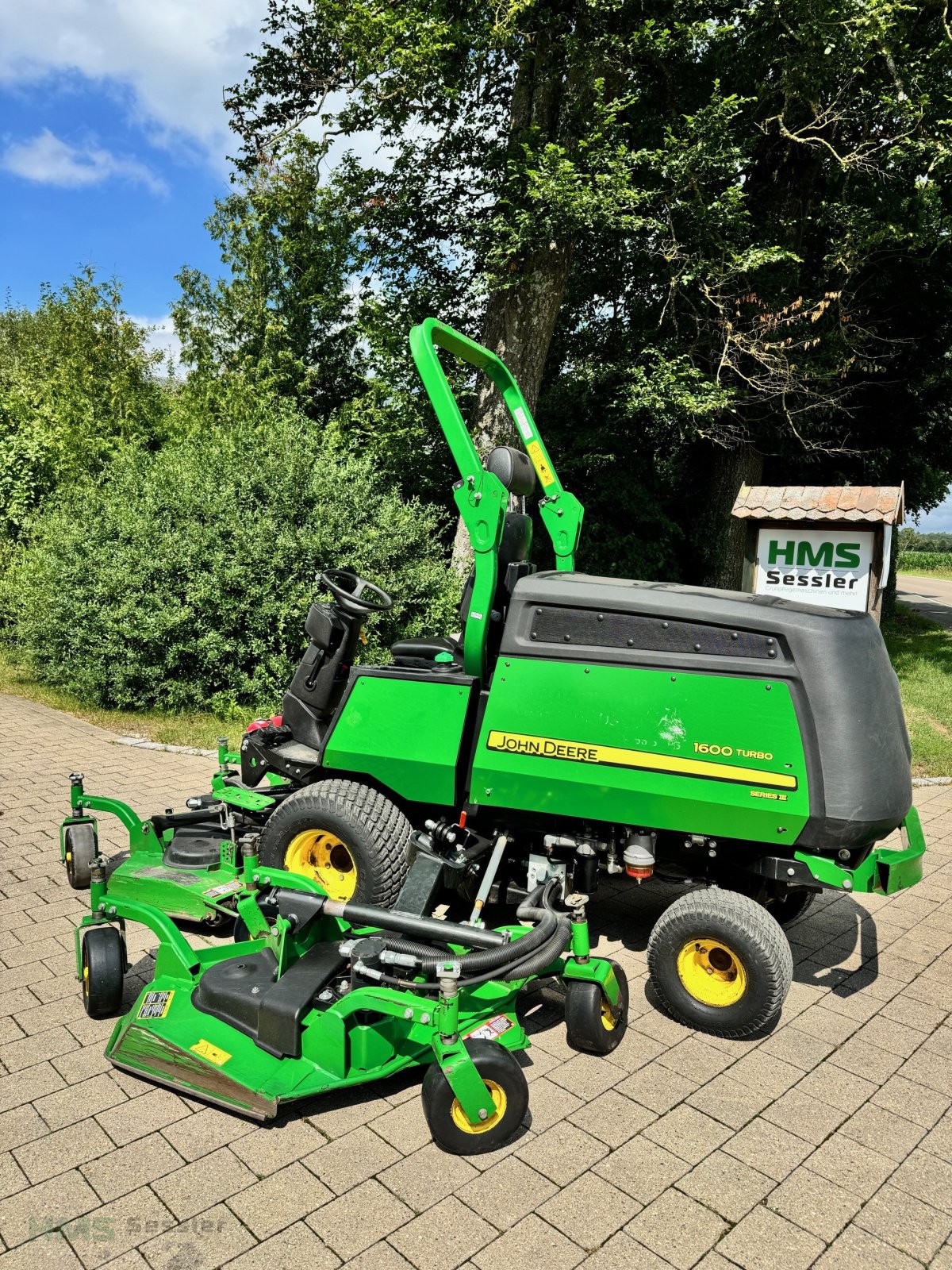 Sichelmäher des Typs John Deere WAM 1600 Turbo Series III, Gebrauchtmaschine in Weidenbach (Bild 2)