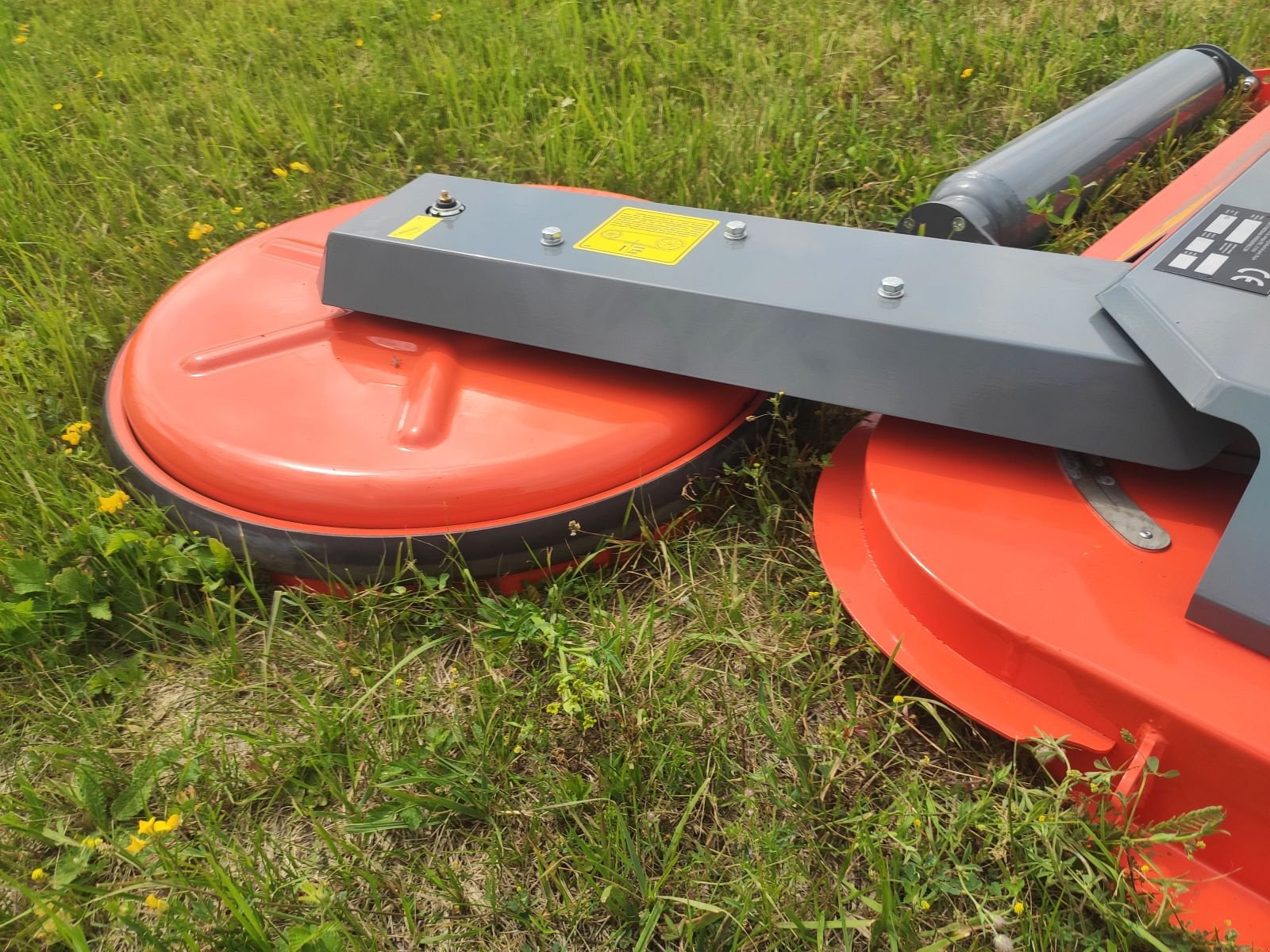 Sichelmäher типа Sonstige Sichelmulcher 1,8m 2,1m Zaunmähwerk Mulcher mit Schwenkscheibe, Neumaschine в Neuhardenberg (Фотография 9)