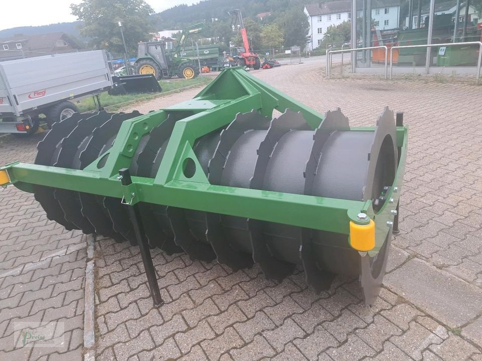 Silagewalze des Typs PreissTec Silowalze, Neumaschine in Bad Kötzting (Bild 4)