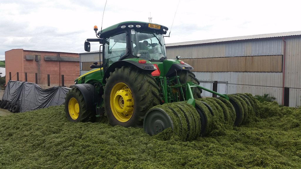 Silagewalze του τύπου Sonstige Agrotipa SilaPressAS15/400 Silowalze, Neumaschine σε Roudnice nad Labem (Φωτογραφία 4)