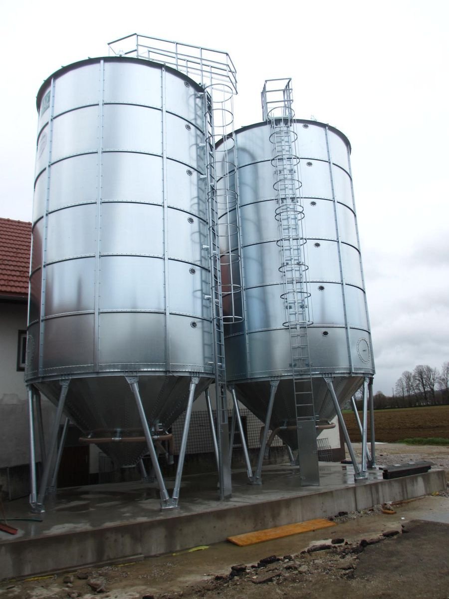 Silo des Typs Conpexim Getreidesilo mit Außentrichter, Neumaschine in Apetlon (Bild 1)