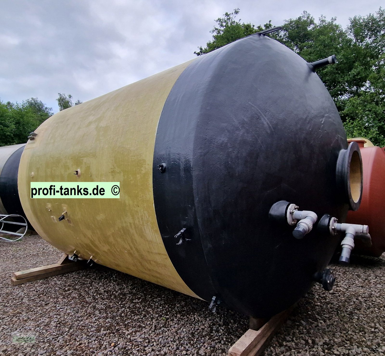 Silo Türe ait Erka P413 gebrauchter 30.000 L Polyestertank GFK-Tank Wassertank Salzsole-Tank Lagertank, Gebrauchtmaschine içinde Hillesheim (resim 3)