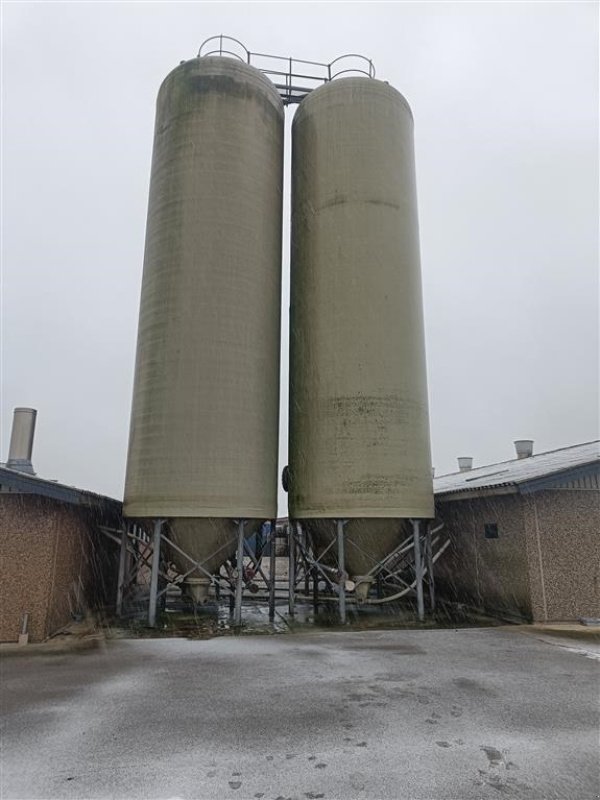 Silo Türe ait Sonstige 2 stk. 100 m³ Siloer med stige og gangbro. (Sælges kun samlet), Gebrauchtmaschine içinde Egtved (resim 1)