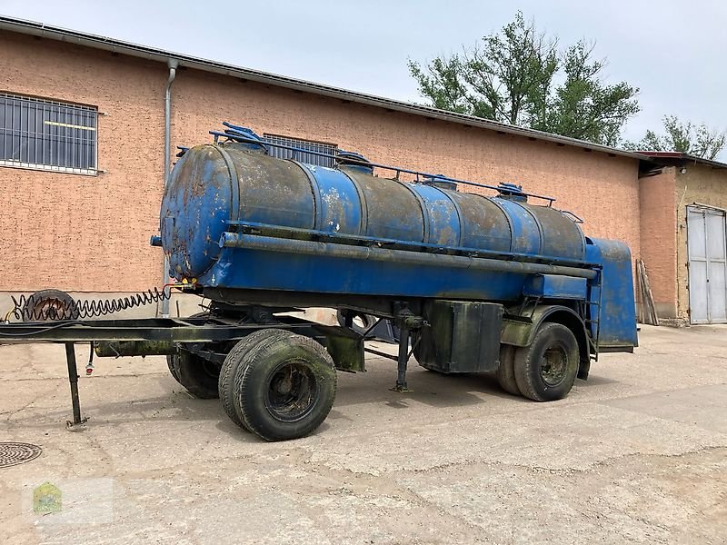 Siloentnahmegerät & Verteilgerät del tipo Fortschritt Milchtank Auflieger/Anhänger mit Dollyachse ehemals W50 SZM, Gebrauchtmaschine en Salsitz (Imagen 2)