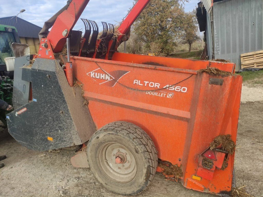 Siloentnahmegerät & Verteilgerät tip Kuhn ALTOR 4560, Gebrauchtmaschine in Le Horps (Poză 8)