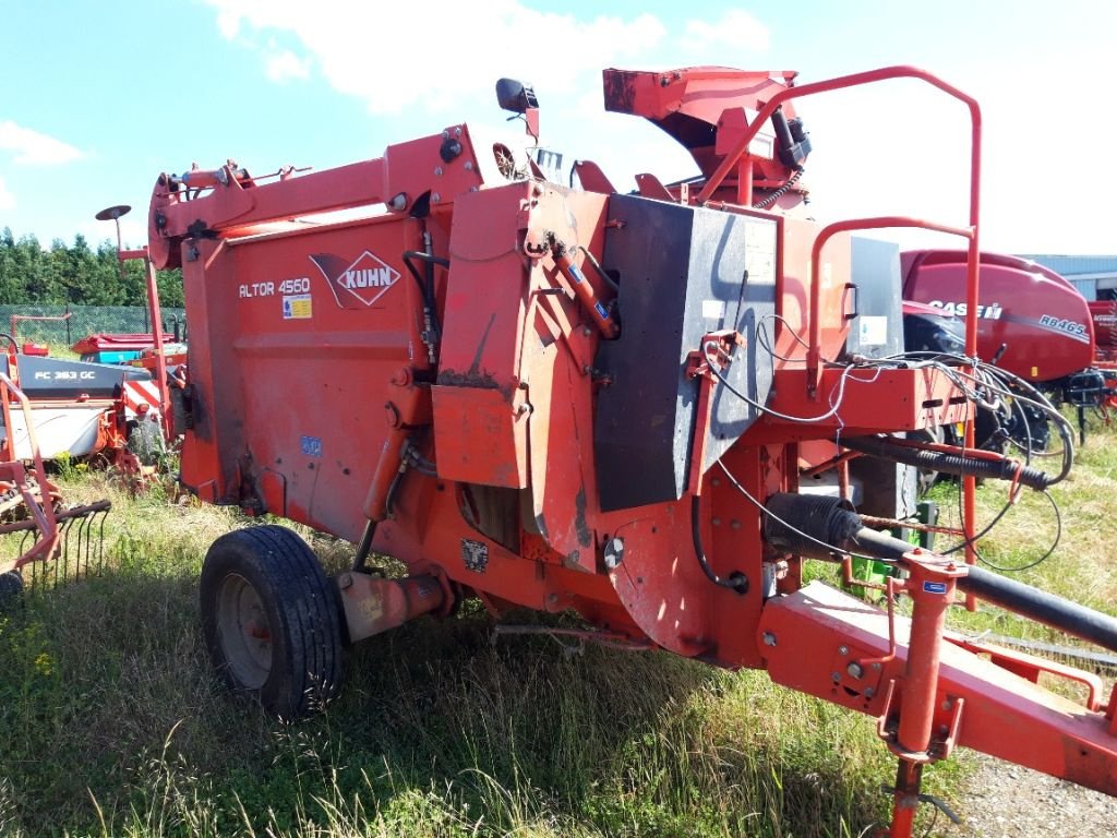 Siloentnahmegerät & Verteilgerät typu Kuhn ALTOR 4560, Gebrauchtmaschine w BRAS SUR MEUSE (Zdjęcie 2)