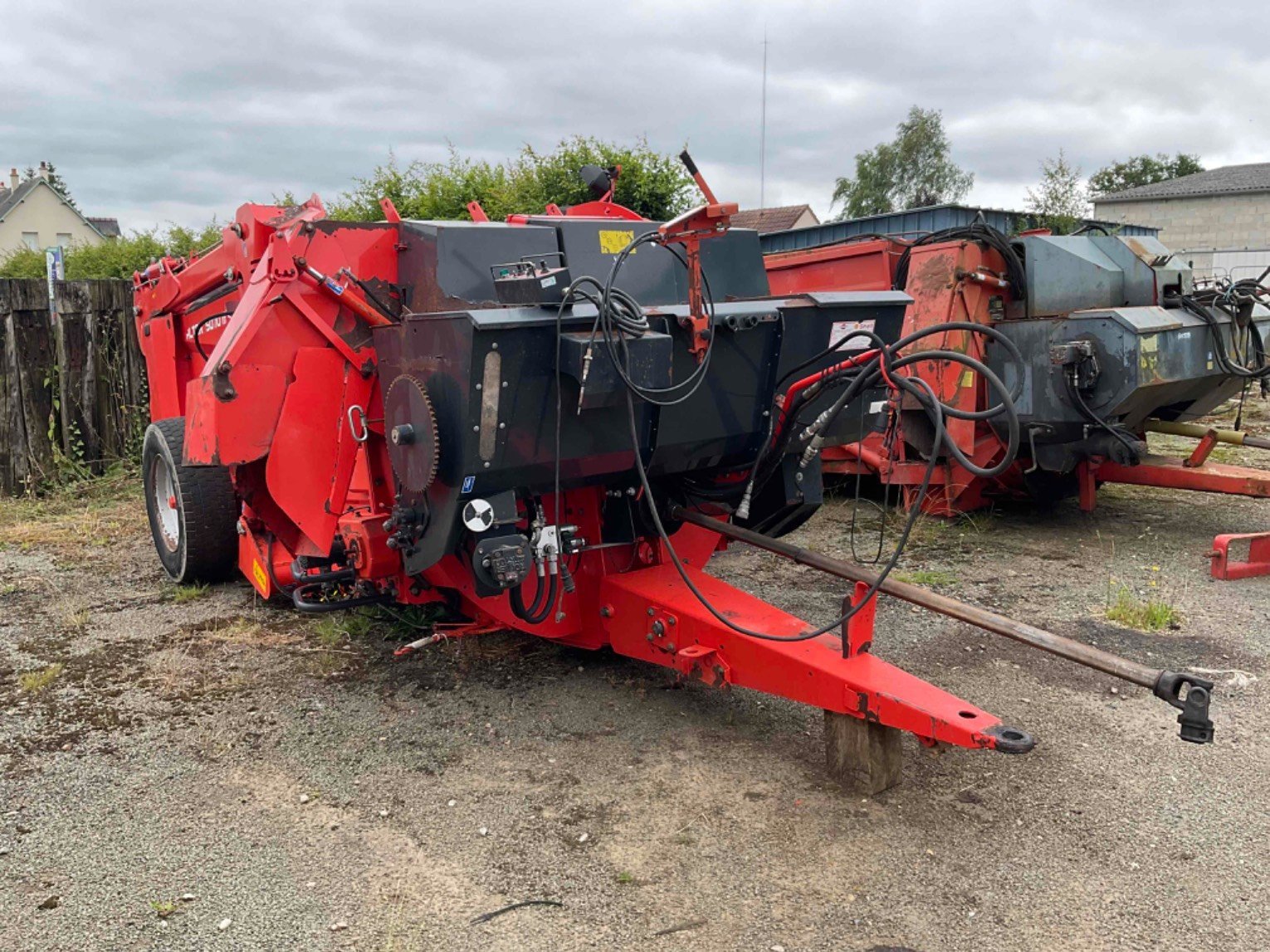 Siloentnahmegerät & Verteilgerät typu Kuhn Désileuse pailleuse 5070 M GL Kuhn, Gebrauchtmaschine v SAINT CLAIR SUR ELLE (Obrázek 1)