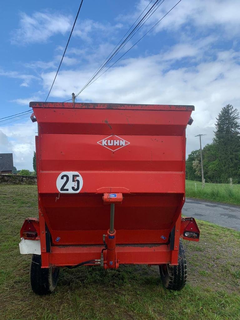 Siloentnahmegerät & Verteilgerät van het type Kuhn PRIMOR 3560, Gebrauchtmaschine in UZERCHE (Foto 5)