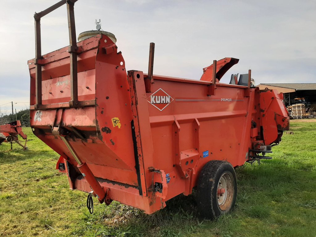 Siloentnahmegerät & Verteilgerät du type Kuhn Primor 5060, Gebrauchtmaschine en CREZANCY EN SANCERRE (Photo 11)