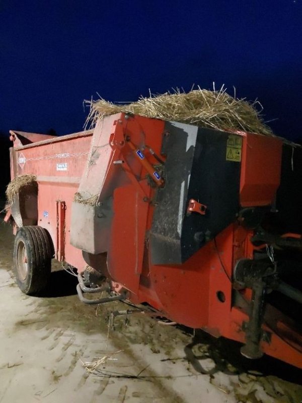 Siloentnahmegerät & Verteilgerät del tipo Kuhn PRIMOR 5060, Gebrauchtmaschine en BRAS SUR MEUSE (Imagen 1)