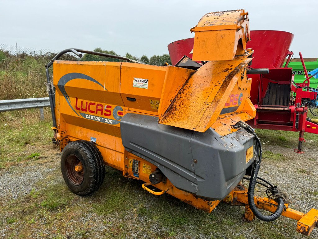 Siloentnahmegerät & Verteilgerät des Typs Lucas Castor + 30R, Gebrauchtmaschine in GUERET (Bild 2)