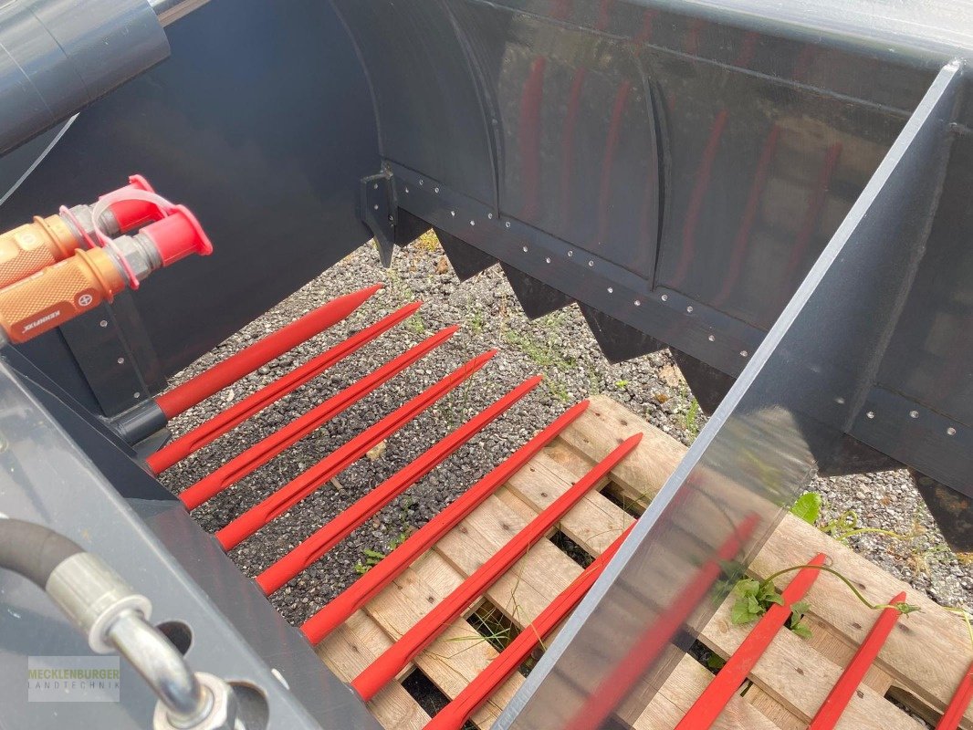 Siloentnahmegerät & Verteilgerät del tipo Saphir Silageschneidzange SSZ 220, Gebrauchtmaschine en Mühlengeez (Imagen 3)